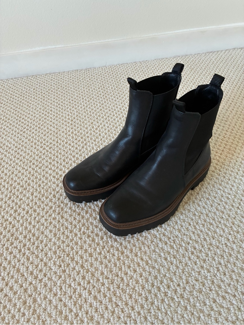 Sam Edelman Laguna Chelsea Boot - Picture 4 of 5